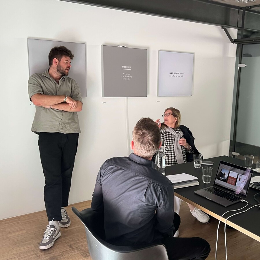 Die Gesch&auml;ftsf&uuml;hrung des Team Buderer beim Website-Workshop mit der Markenagentur f&uuml;r den Gesundheitsmarkt WHITEVISION